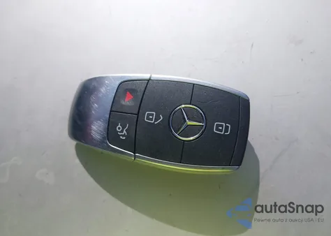 2019 Mercedes-Benz C 300 z USA, uszkodzony, nr VIN 55SWF8DB1KU302712